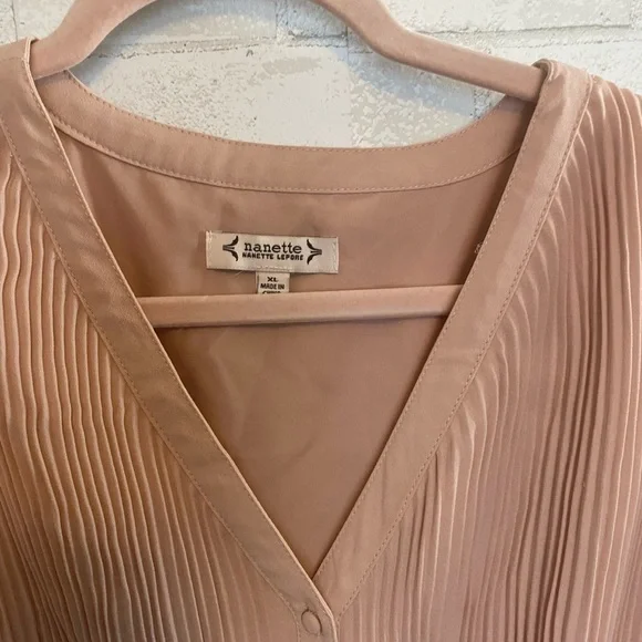 Nanette Lepore Accordian Pleat Sleeve Dress With Buttons Light Peach Pink #020 - Picture 2 of 7